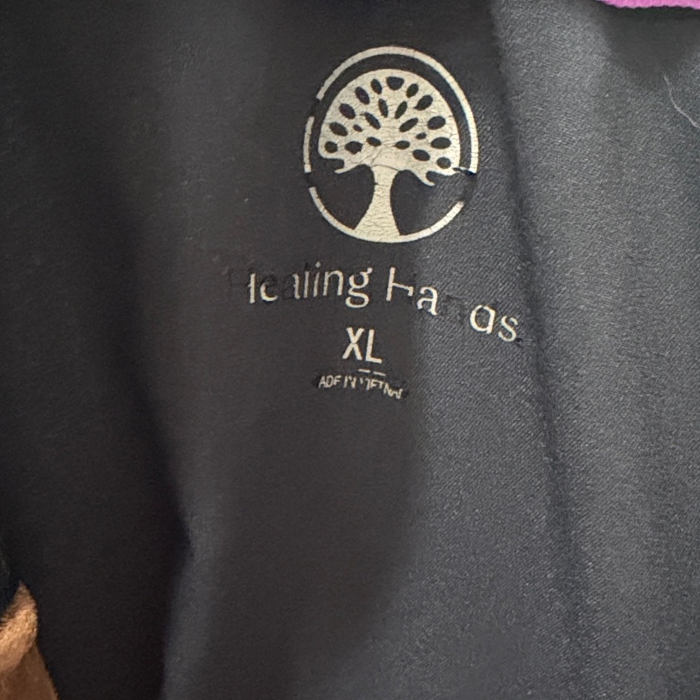 Healing Hands Charcoal V-Neck Short Sleeve Scrub Top - Picture 2 of 4